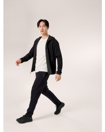 Arc'Teryx f25_x000007318_002291_kyanite_pant_black_men_mr_full-body.jpg