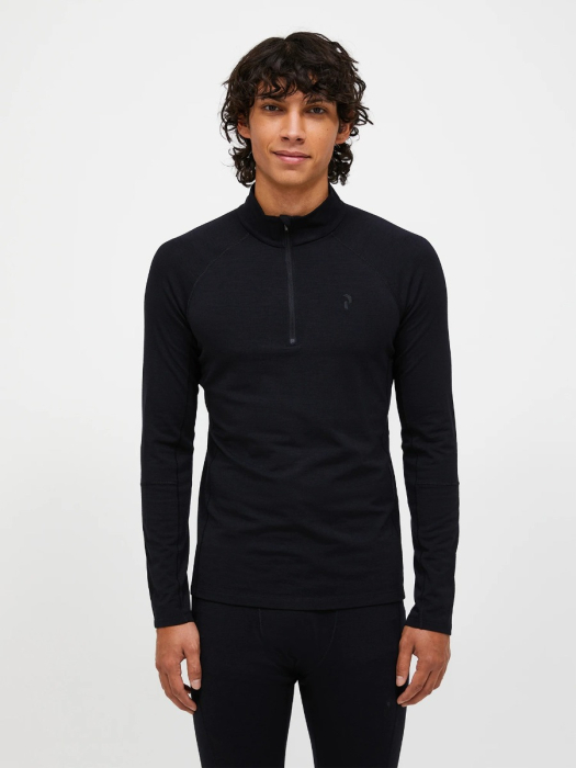 Peak Performance Magic Half Zip Wool-blend Baselayer Men model Peak Performance Magic Half Zip Wool-blend Baselayer Men model